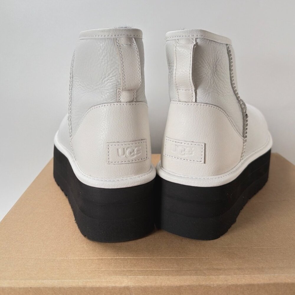 UGG Classic Ultra Mini Platform Boots White Leather Winter Booties Women Size 9 - Picture 5 of 8